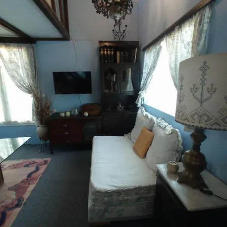 Hannah's House 10 Min From Athens Airport
