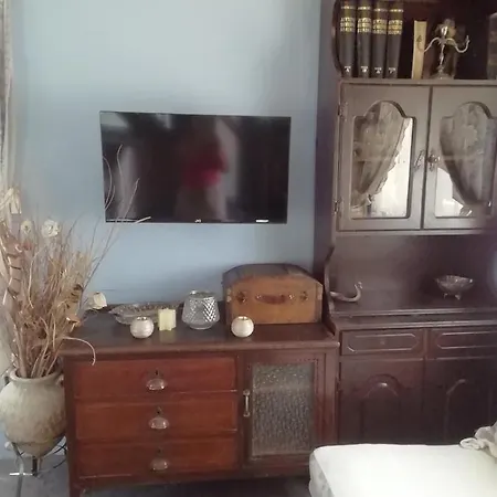 Hannah's House 10 Min From Athens Airport Chalet